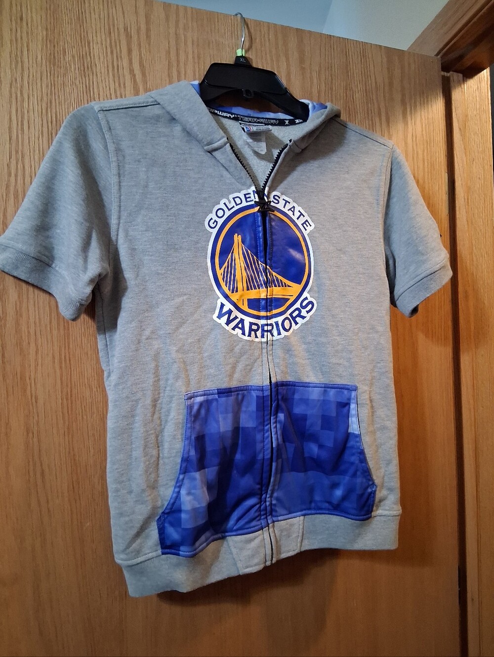 Golden State Warriors NBA full-zip hoodie manufactured by Zipway Boys Youth L